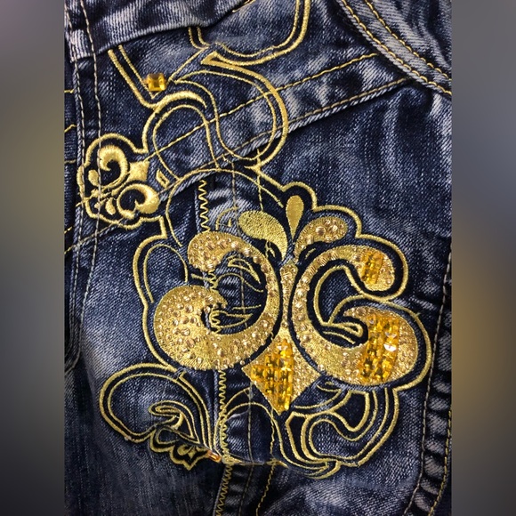 Dereon Jean Jacket - Picture 5 of 11